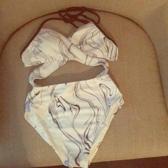 Victoria’s Secret pink cutout swimsuit ASO Sold - Picture 1 of 2